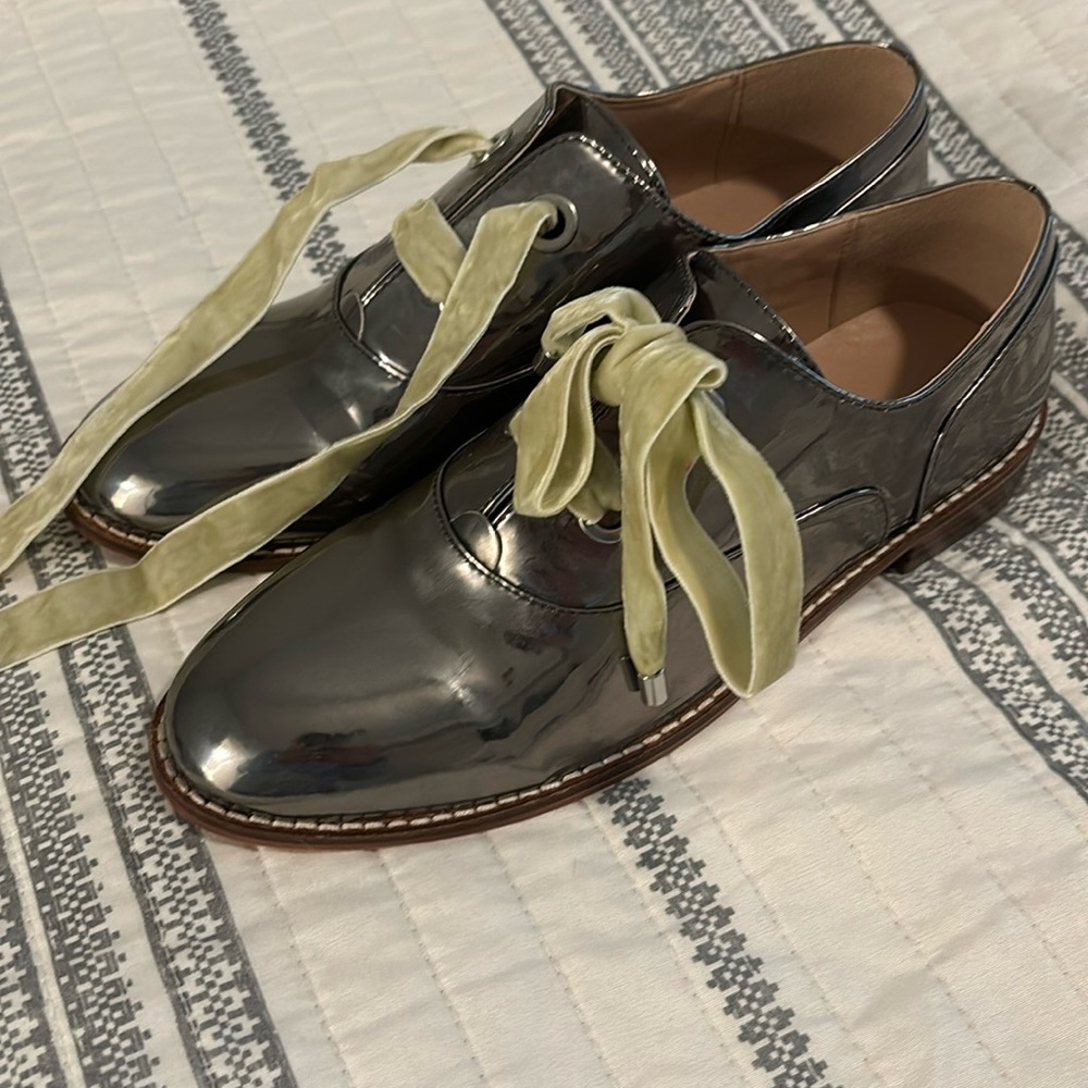 Velvet Lace Oxford by Midnight Velvet Size 8 W Grey Gunmetal Metallic Shoes NWOT